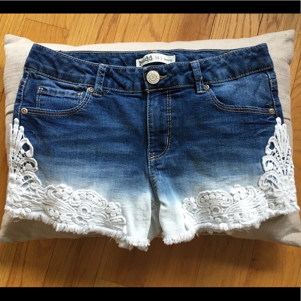 💥2/$12 Mudd shorts💥